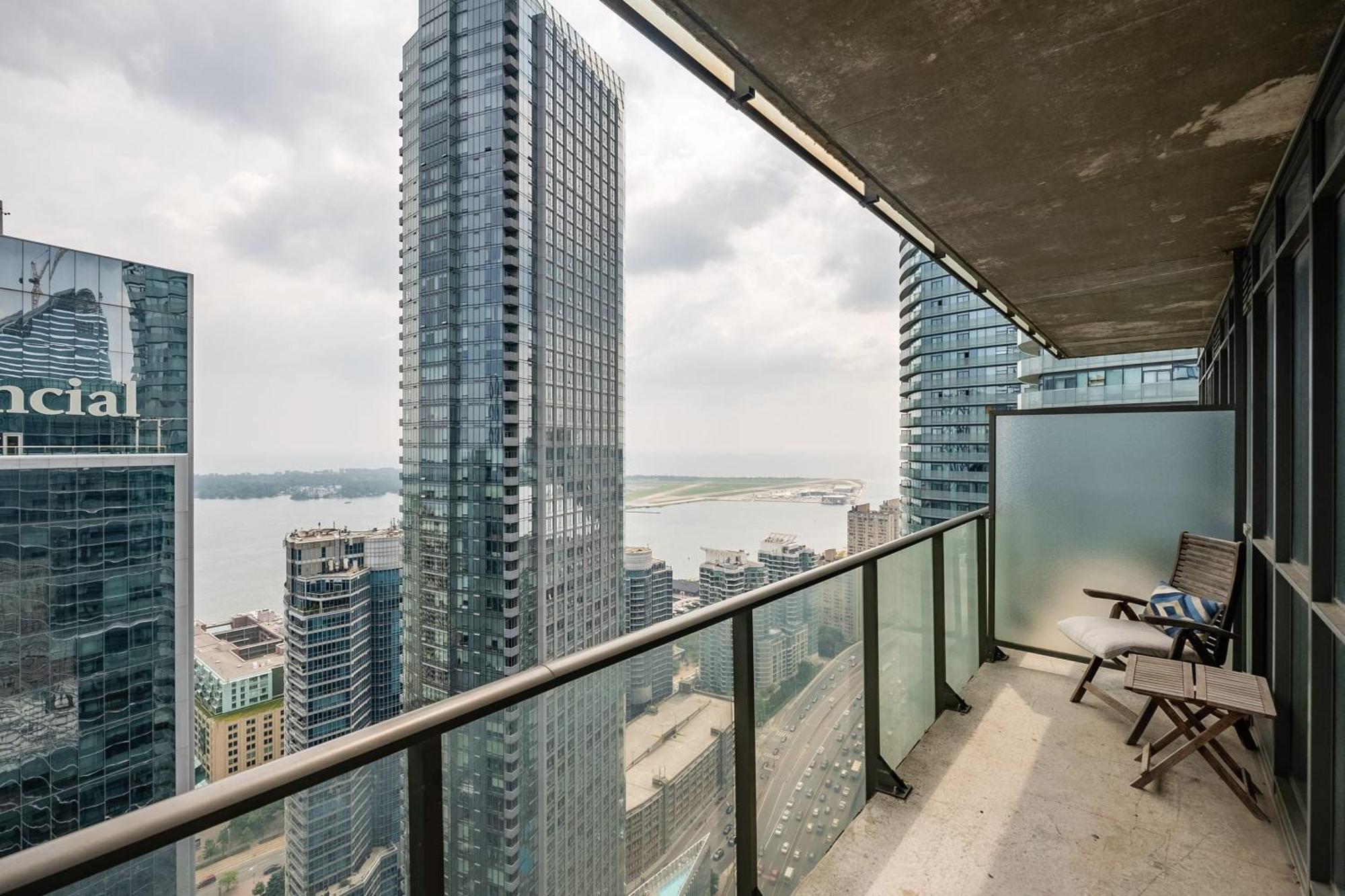 1Br Luxury Condo - Downtown Торонто Экстерьер фото